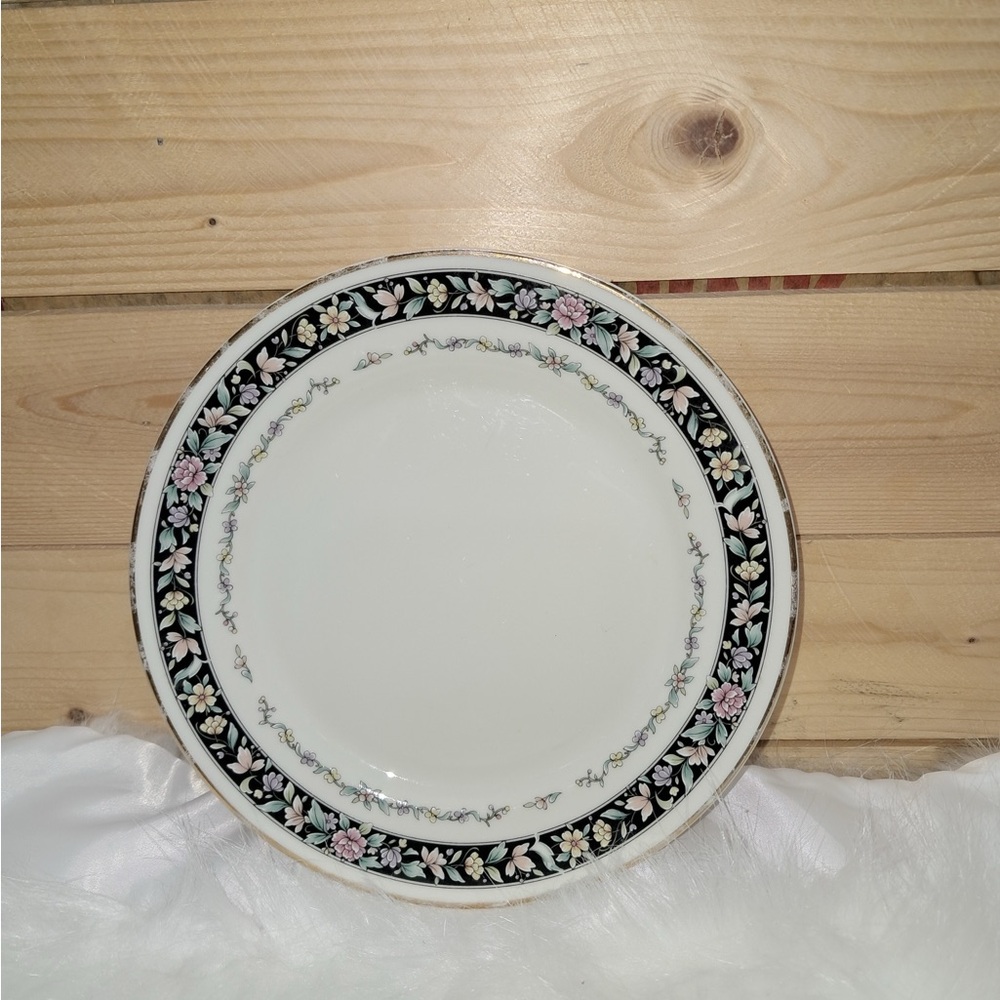 United Surgical Steel (USS) Ebony Bouquet pattern #215 orphaned dinner plate.
